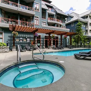 alpenglow-lodge-by-mountainview.hotels-of-whistler.com/